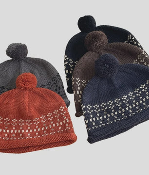 Dames Muts met Fair Isle Patroon, Pompon en Omgeslagen Boord - Warm & Stijlvol