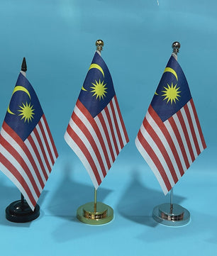 Bureaublad Vlag Maleisië 14x21cm Polyester - Nationale Decoratie
