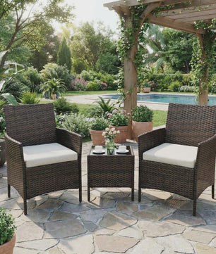 3-delige Buiten Terras Bistroset: PE Rotan Wicker Stoelen met Zachte Kussens & Glazen Salontafel - Compact Tuinmeubilair