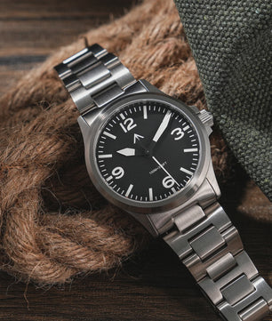 Militado ML18 Herenhorloge - 36mm, Sweep Second Quartz, Saffierglas, 100M Waterdicht