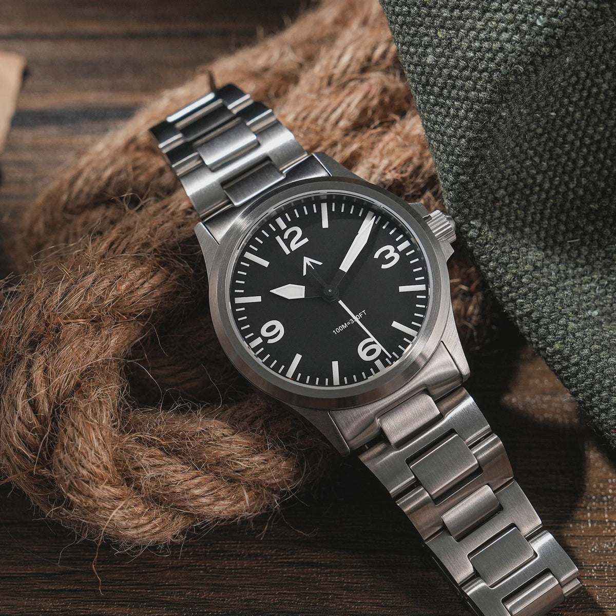 Militado ML18 Herenhorloge - 36mm, Sweep Second Quartz, Saffierglas, 100M Waterdicht