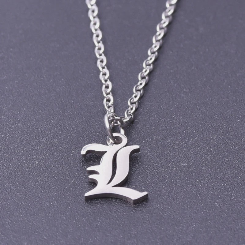 RVS Initiaal Ketting met Oude Engelse Letterhanger - 26 Letters, Perfect voor Hem, Haar of als Koppelkado
