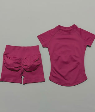 Seamless Sportset Dames: Yoga Top met Korte Mouw & Fitness Shorts