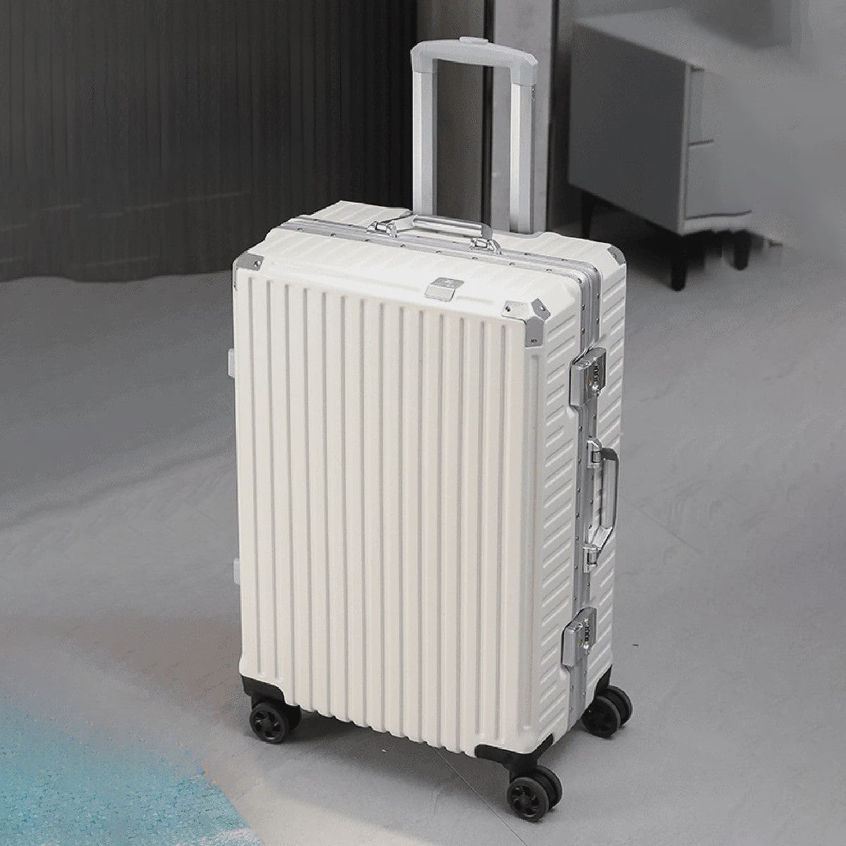 Aluminium Koffer met USB & Combinatieslot - Rolbaar Reiskoffer in Diverse Maten (20-28 inch)