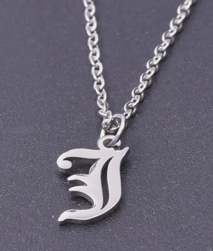 RVS Initiaal Ketting met Oude Engelse Letterhanger - 26 Letters, Perfect voor Hem, Haar of als Koppelkado