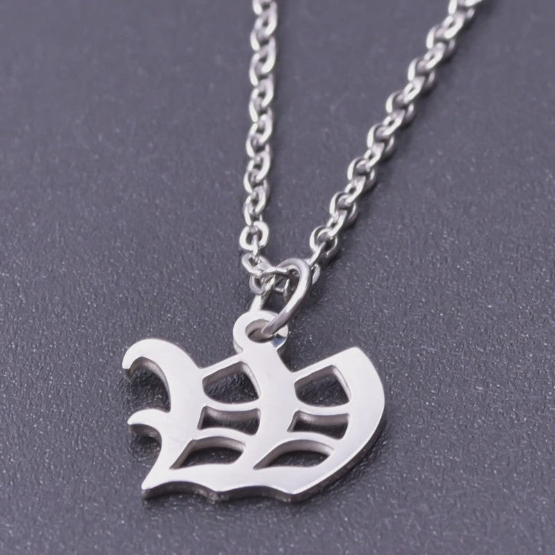 RVS Initiaal Ketting met Oude Engelse Letterhanger - 26 Letters, Perfect voor Hem, Haar of als Koppelkado