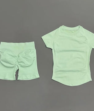 Seamless Sportset Dames: Yoga Top met Korte Mouw & Fitness Shorts