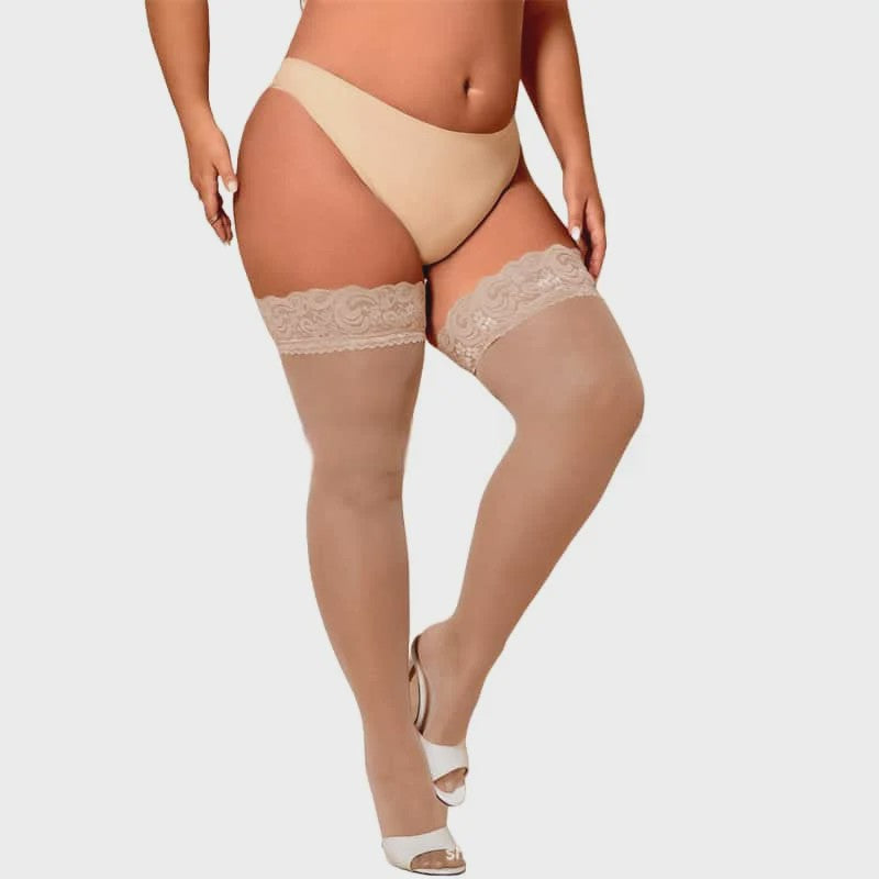 Ultra Dunne Kant Kousen tot Boven de Knie voor Plus Size Dames - Zwart & Wit