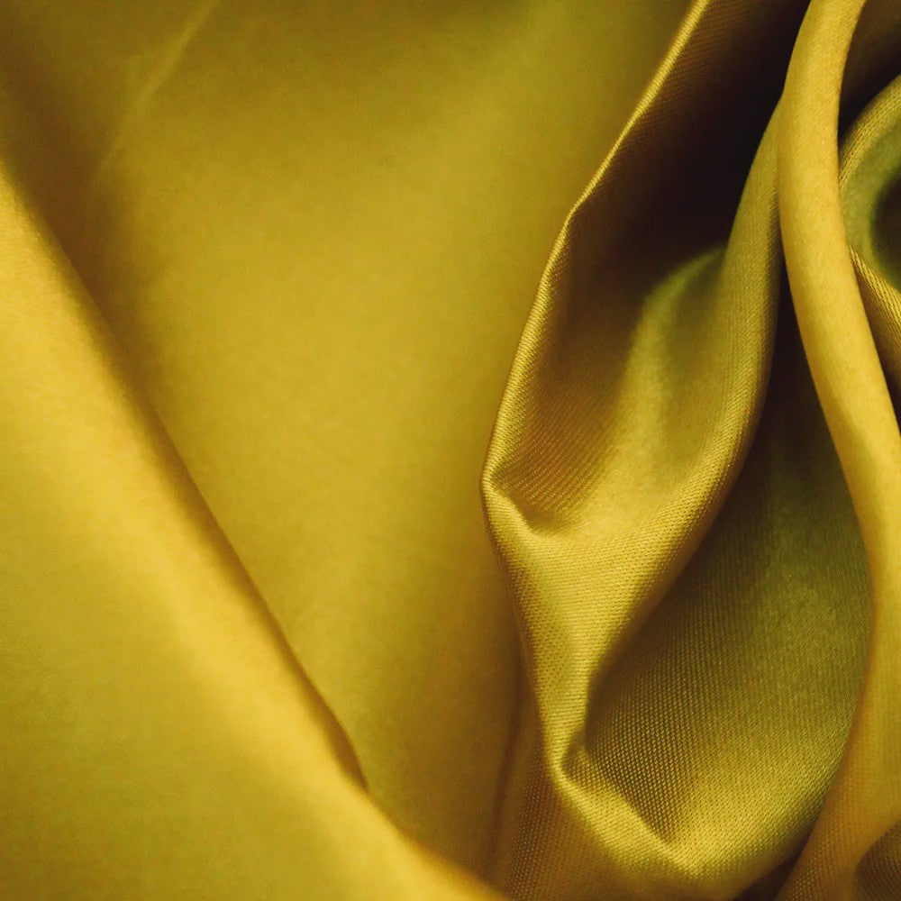 Zacht Satijn Stof - 34 Kleuren - Decoratie, Kleding & DIY Projecten