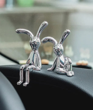 Set van 2 Zilverkleurige Konijnenbeeldjes - Decoratie voor Woonkamer, Slaapkamer, Auto & Bureau