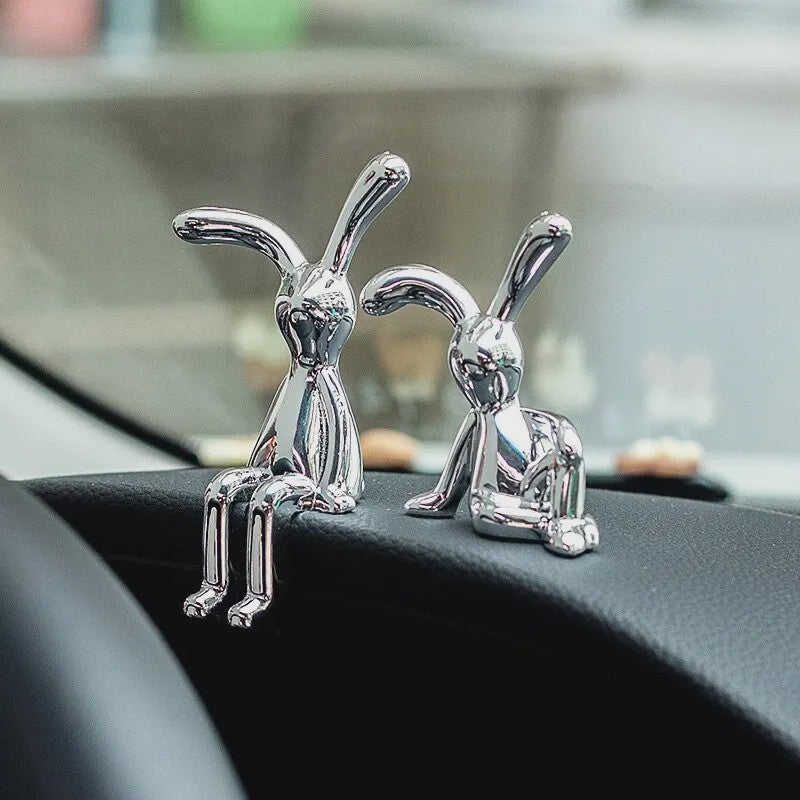 Set van 2 Zilverkleurige Konijnenbeeldjes - Decoratie voor Woonkamer, Slaapkamer, Auto & Bureau