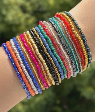 Set van 7 Elastische Rijstkorrel Armbanden - Handgeweven Kleurverloop & Dopamine Stijl