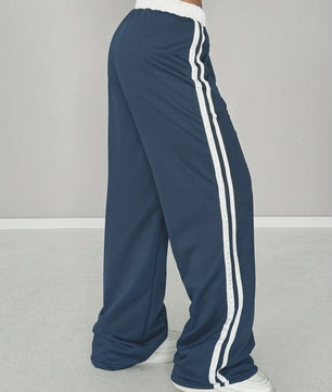 Meisjes Sportbroek met Wijde Pijpen, Trekkoord en '01' Print - Trendy Casual