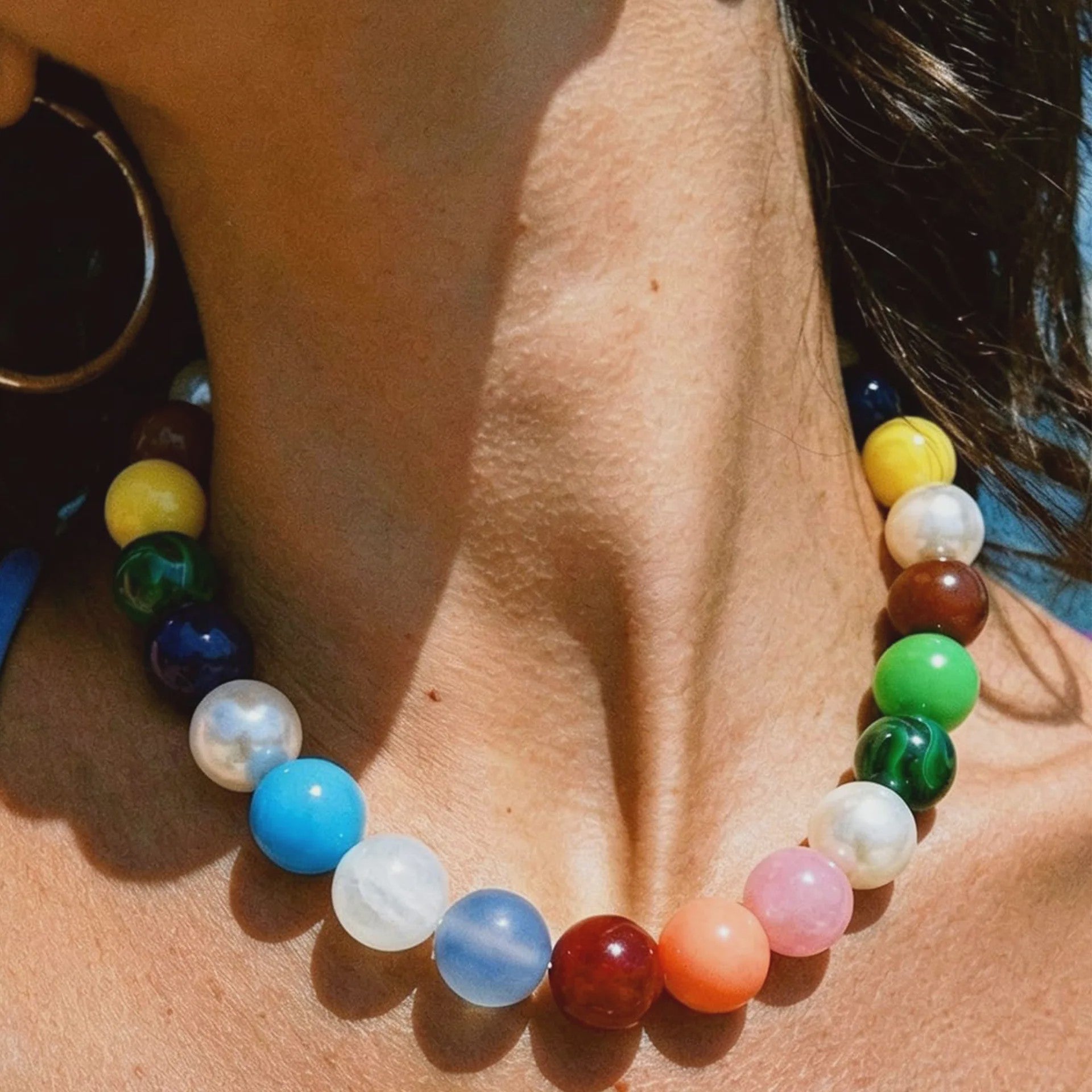 Bohemian Resin Kralen Ketting - Statement Choker met Dubbele Kleuren