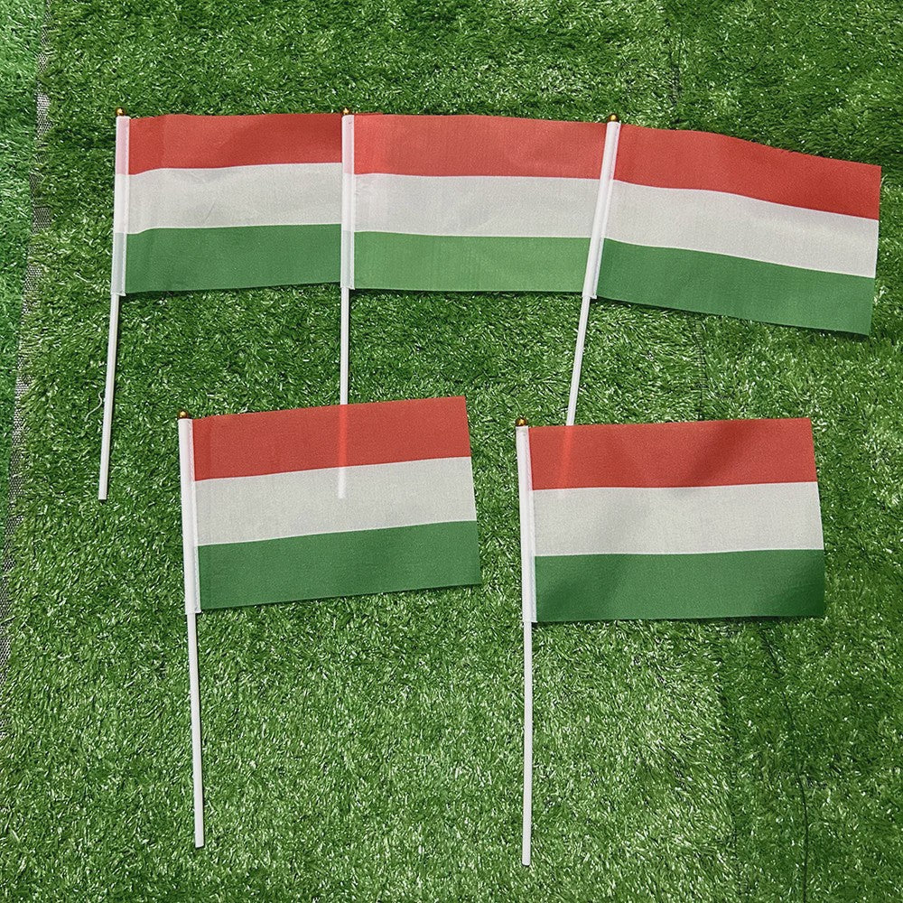 Hongaarse Vlaggetjes 14x21cm met Stok - Feest, Sport & Decoratie