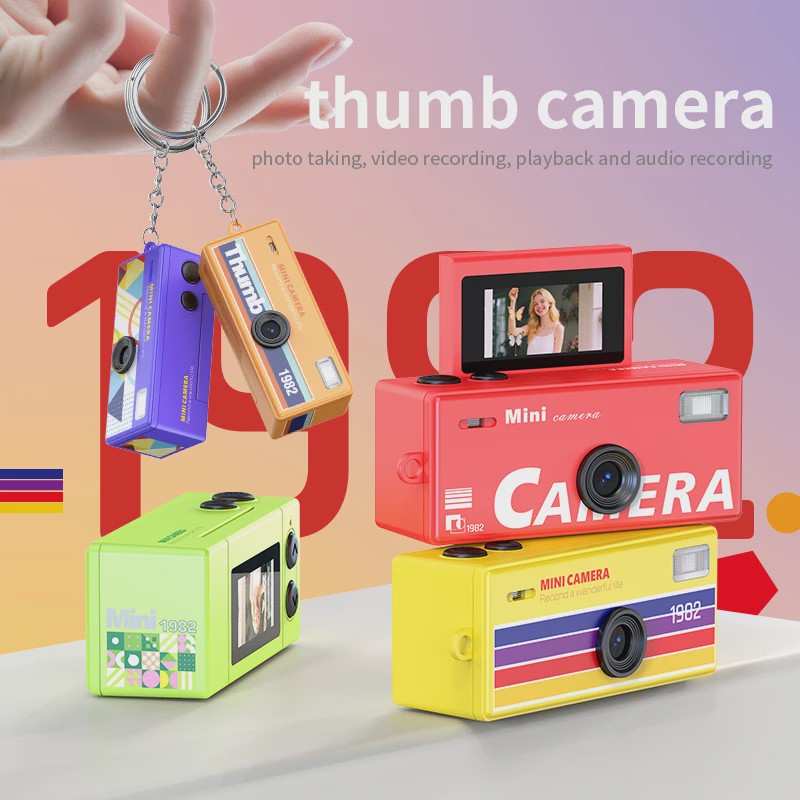 Retro Mini Digitale Camera met Sleutelhanger & Flip Screen - 720P Video Recorder