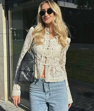 Vintage Kant Blouse met Pofmouwen en Elegante Knoopsluiting - Zomer Top