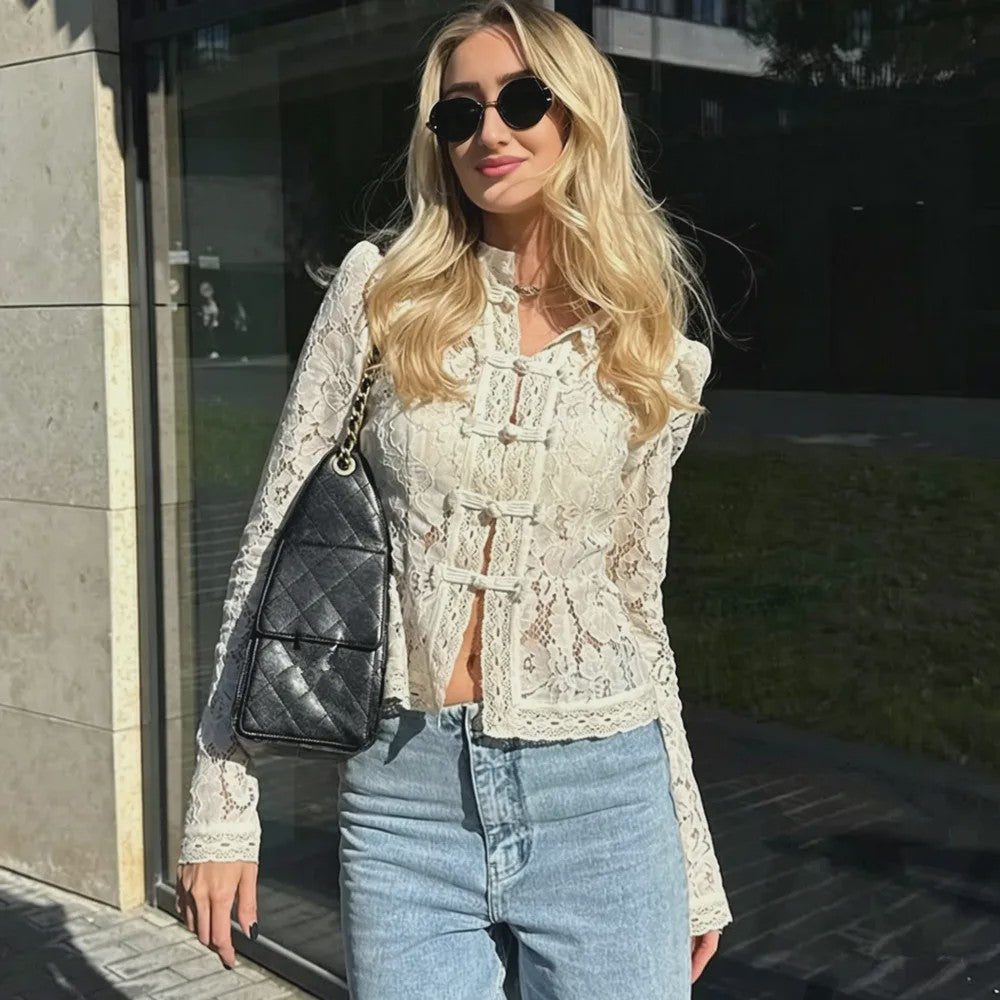 Vintage Kant Blouse met Pofmouwen en Elegante Knoopsluiting - Zomer Top