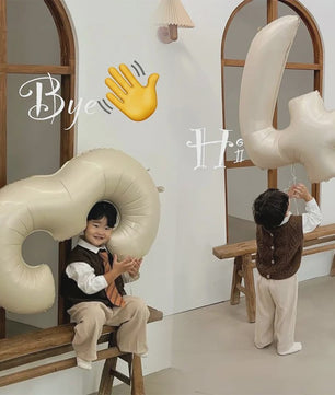 Grote Folie Ballonnen Cijfers 0-9 Cream Caramel & Wit (32/40 inch) - Feestdecoratie