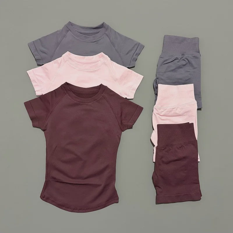 Seamless Sportset Dames: Yoga Top met Korte Mouw & Fitness Shorts