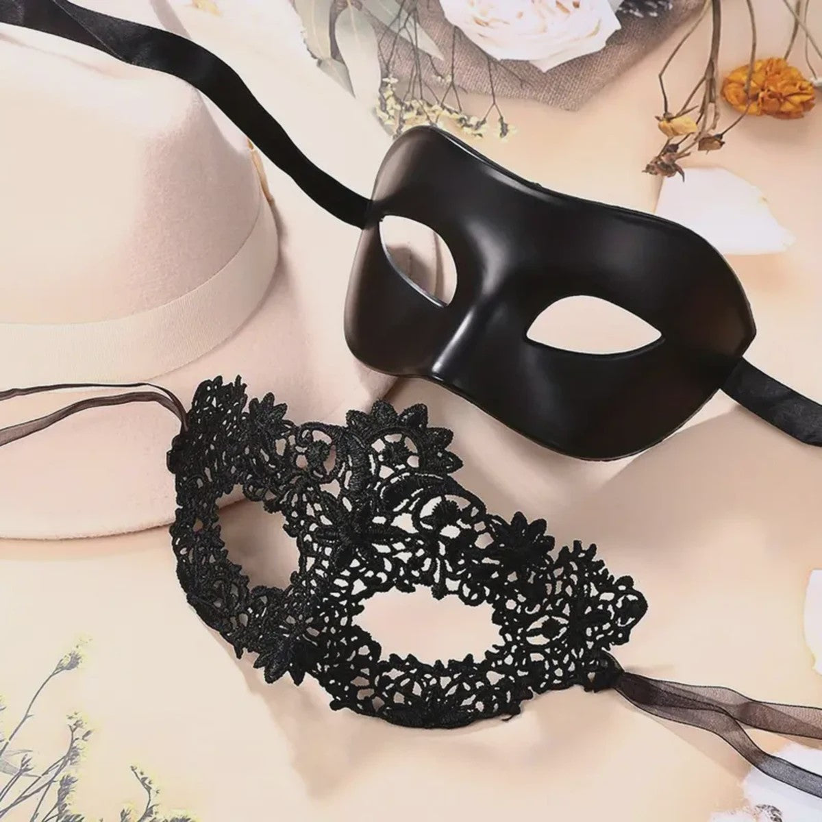 Set van 2 Elegante Zwarte Kant Maskerade Maskers voor Koppels - Venetiaans, Mardi Gras, Halloween