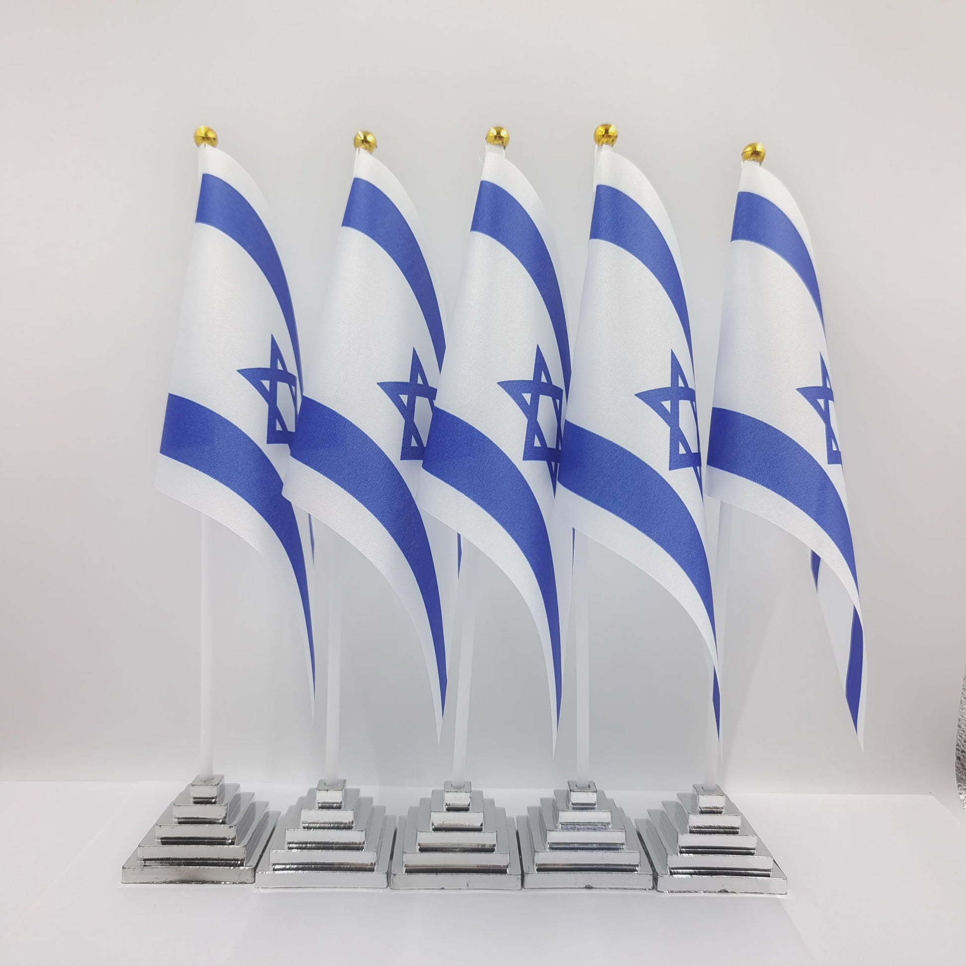 Israël Bureauvlag 14x21cm - Gouden/Zilveren Standaard voor Vergaderingen & Decoratie