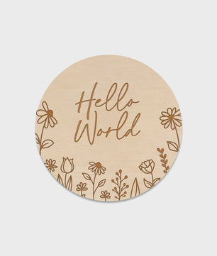 Houten Baby Aankondigingsbord 'Hello World' - Geboortegegevens met Bloemen Gravure