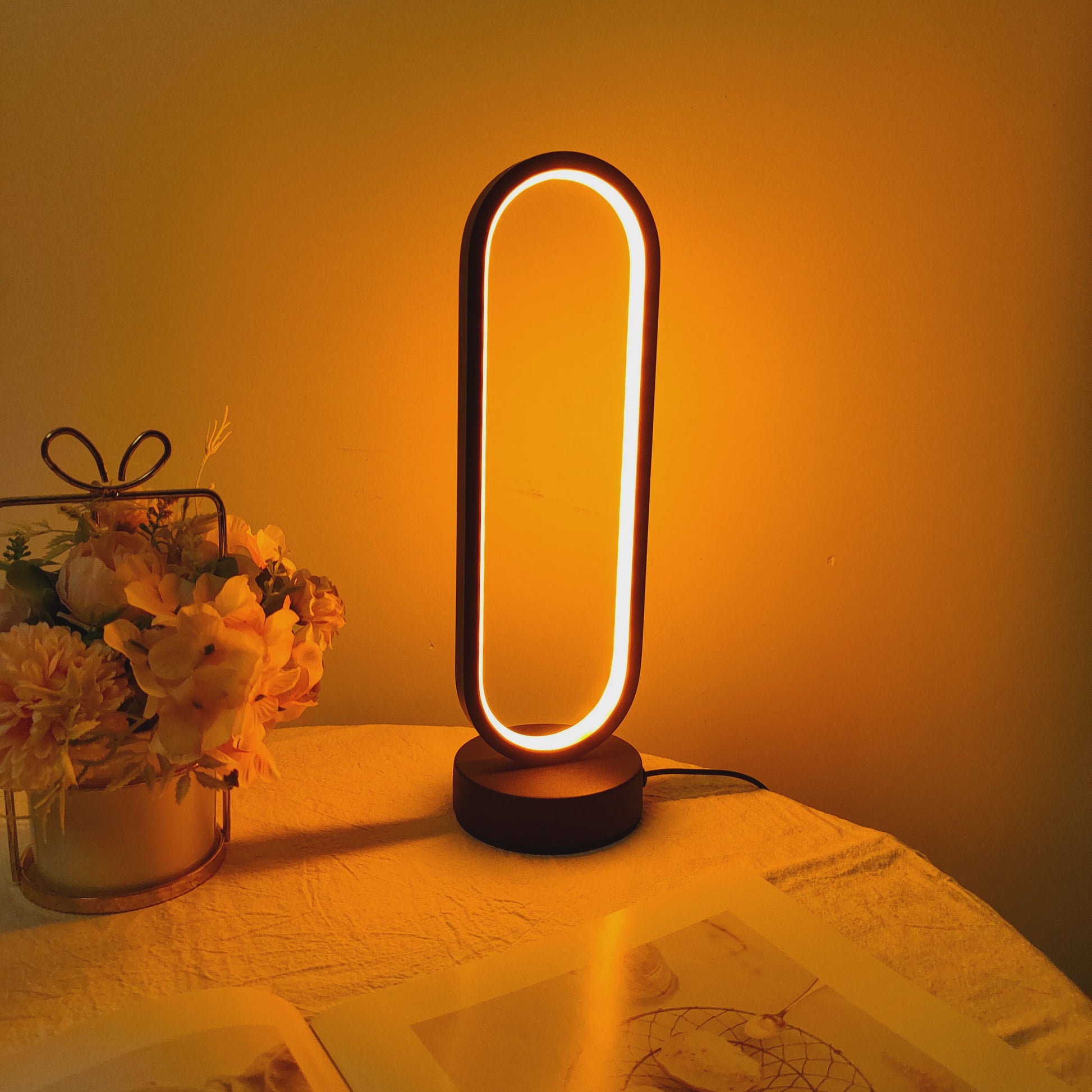 Moderne Ring Lamp voor Slaapkamer & Woonkamer - Drie Kleuren & Dimbaar LED Nachtlampje