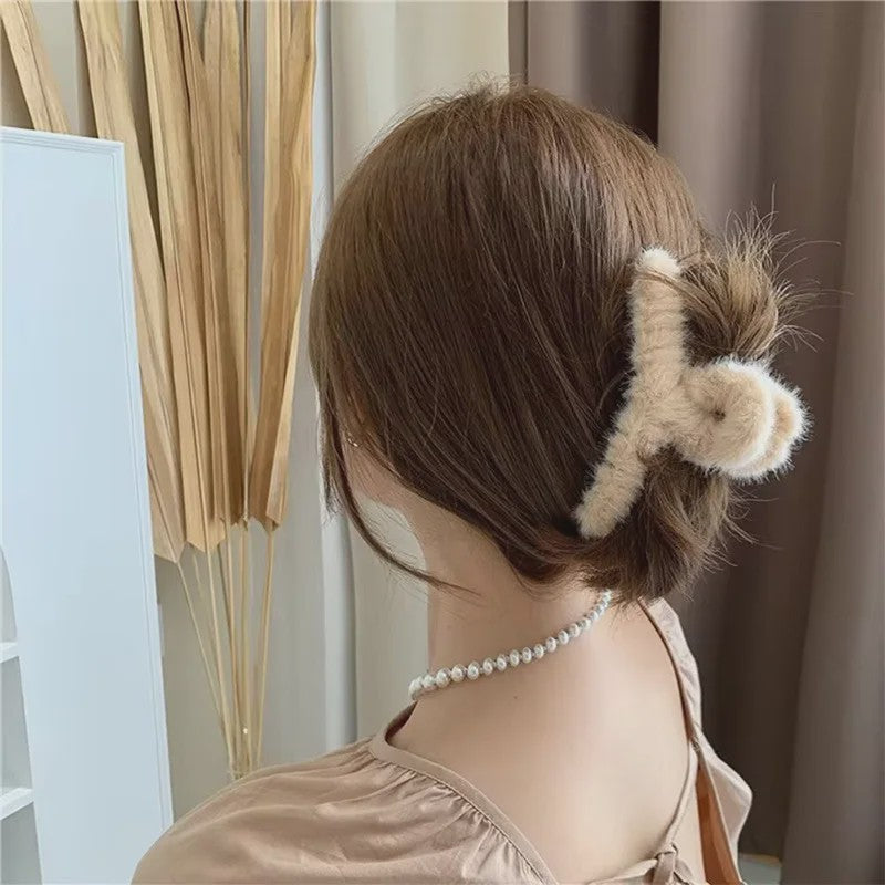Set van 4 Elegante Pluche Haarclips met Faux Fur - Stijlvolle Haaraccessoires voor Dames & Meisjes