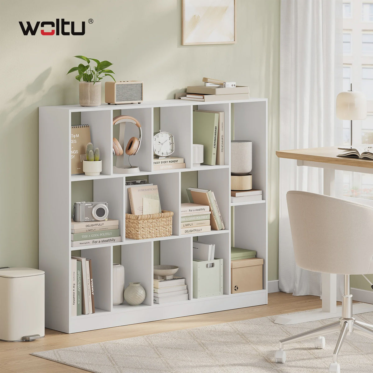 WOLTU Boekenkast met 13 Vakken - Hout - 109x24x101 cm - Zwart
