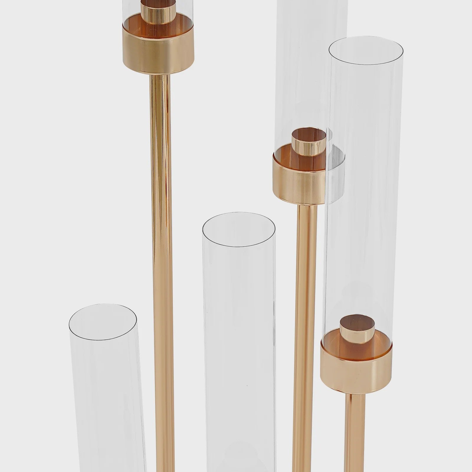Set van 4 Goudkleurige Vloerkandelaren met 5 Armen - 80 cm Hoog - Luxe Decoratie voor Bruiloft & Feest