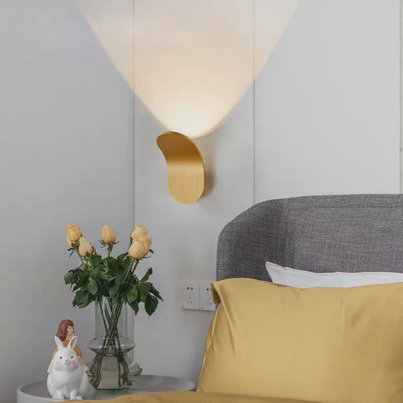 Moderne Scandinavische LED Wandlamp - Stijlvol Licht voor Woonkamer, Slaapkamer & Hal