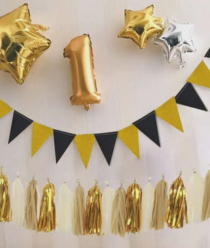 Zwarte en Gouden Driehoek Vlaggenlijn - Feestelijke Banner voor Verjaardag, Bruiloft & Feestdecoratie