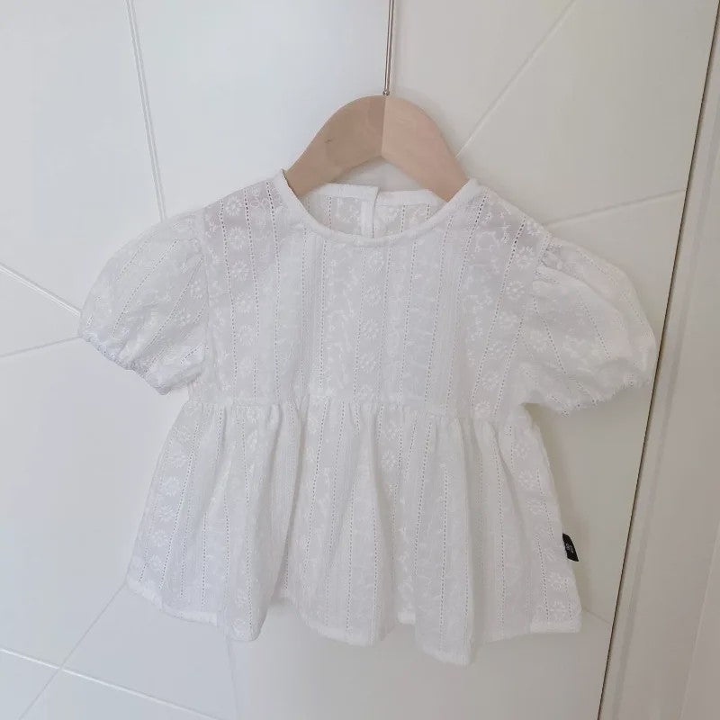 Zomerse Babydoll Blouse voor Meisjes met Broderie en Pufmouwen - Schattig en Casual