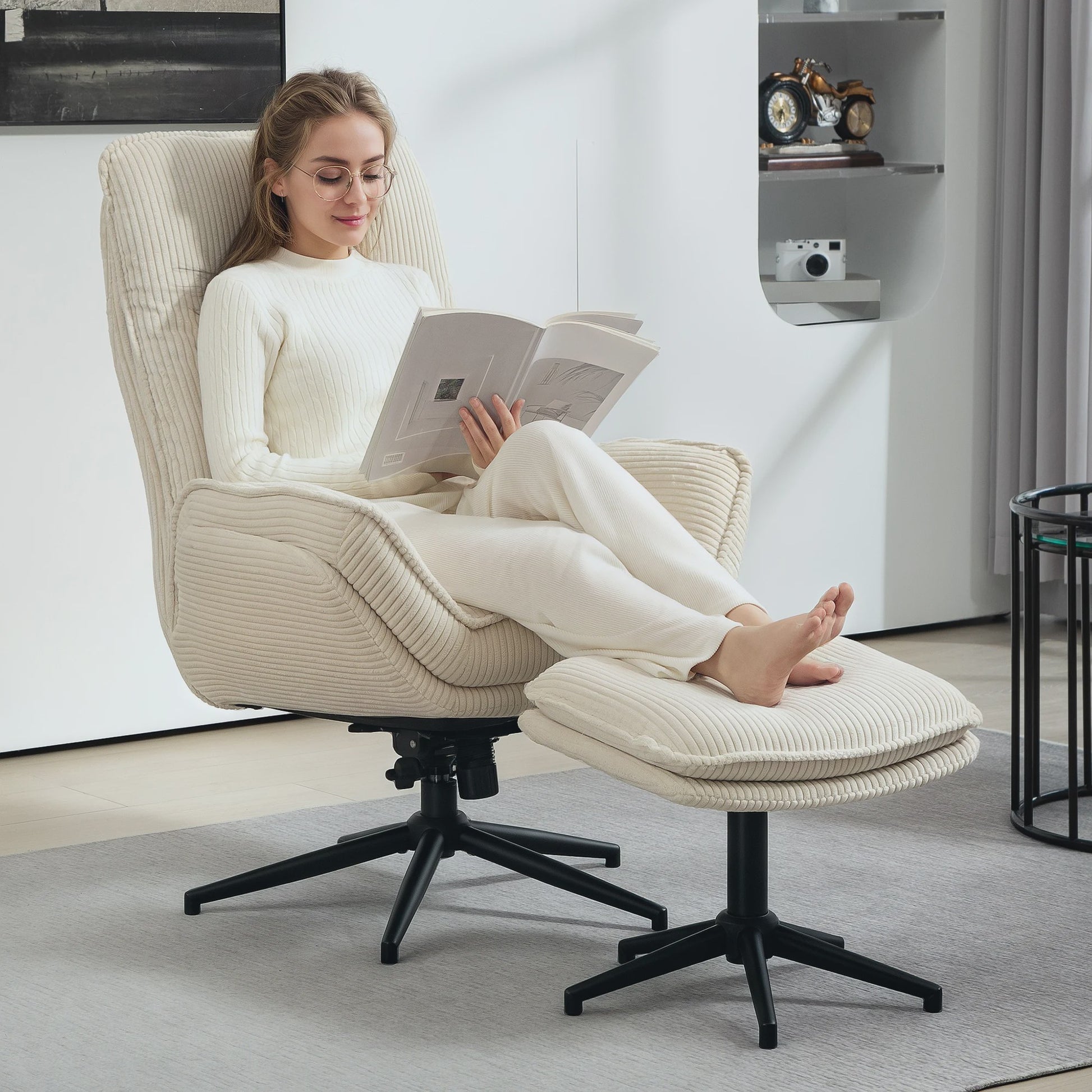 HOMCOM Armchair Living Room with Feet, Ribbed Velvet swivel chair, tilt back, seat and armrests padded, top back, Armchair for living room and bedroom, beige