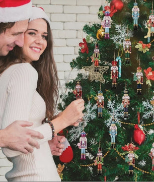 12x Houten Notenkraker Kersthanger - Decoratie voor Kerstboom & Nieuwjaar