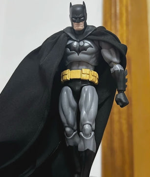 Batman Actiefiguur Mafex 126 - Justice League "Hush" Collectible Figurine