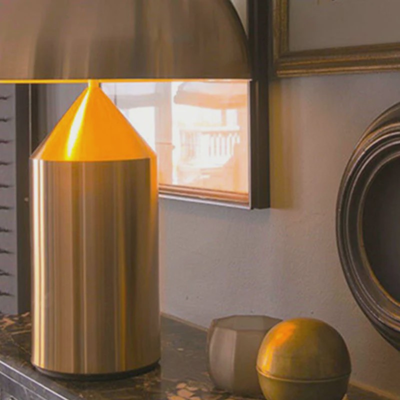 Luxe Moderne LED Tafellamp Goud - Scandinavisch Design, Oogvriendelijk Licht voor Woonkamer & Slaapkamer