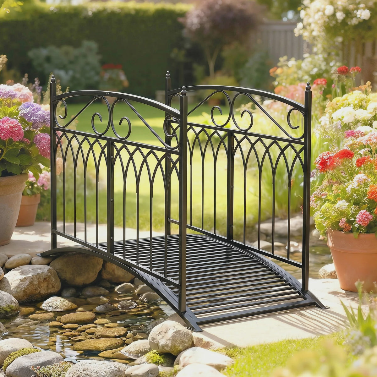 Outsunny Metalen Tuinbrug Barok Stijl - 91cm Hoog, 100kg Draagvermogen