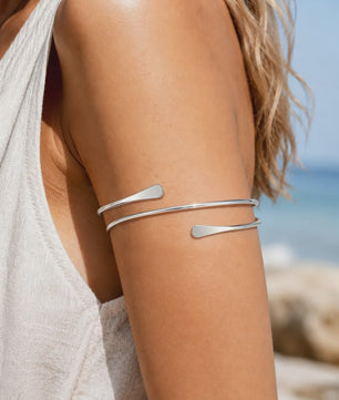 Minimalistische Goudkleurige Bovenarm Armband - Verstelbaar & Statement Juweel voor Dames