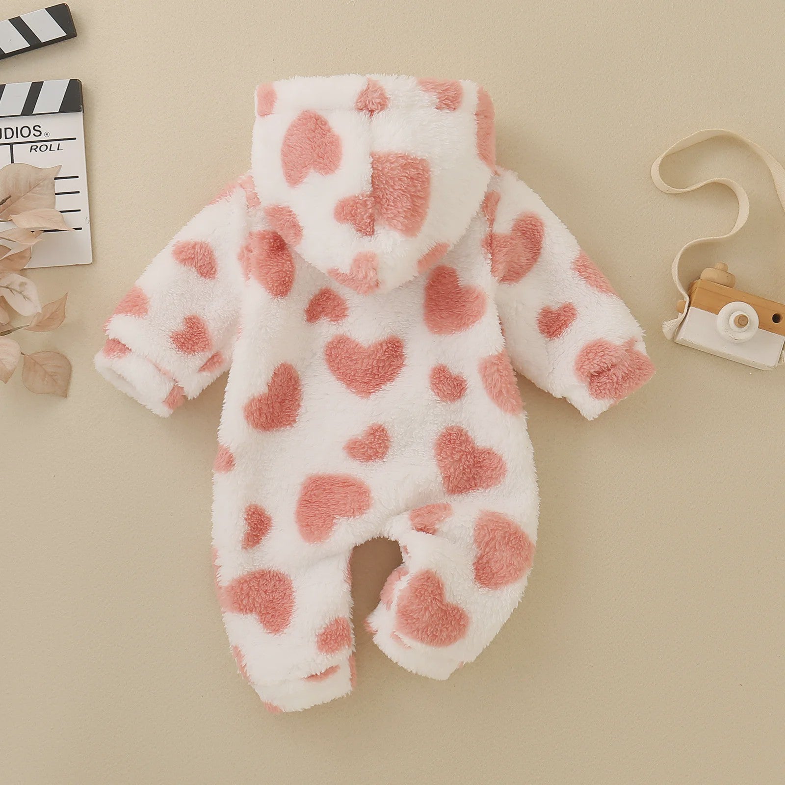 Baby Jumpsuit met Hartjesprint - Warm Fleece Romper met Capuchon voor Peuters en Baby's