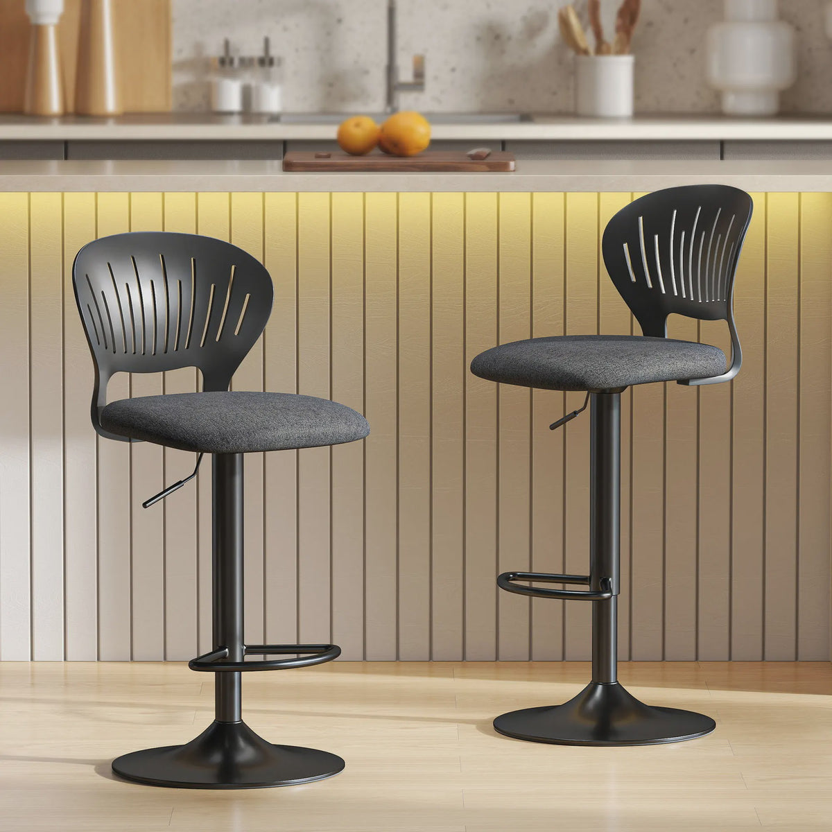 Set van 2 Zwarte Barstoelen met 360° Draai- en Hoogteverstelling (84-105 cm)