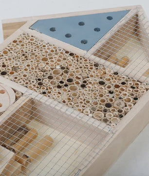 Handgemaakt Houten Bijenhotel voor Tuin - Habitat voor Insecten, Vlinders & Lieveheersbeestjes