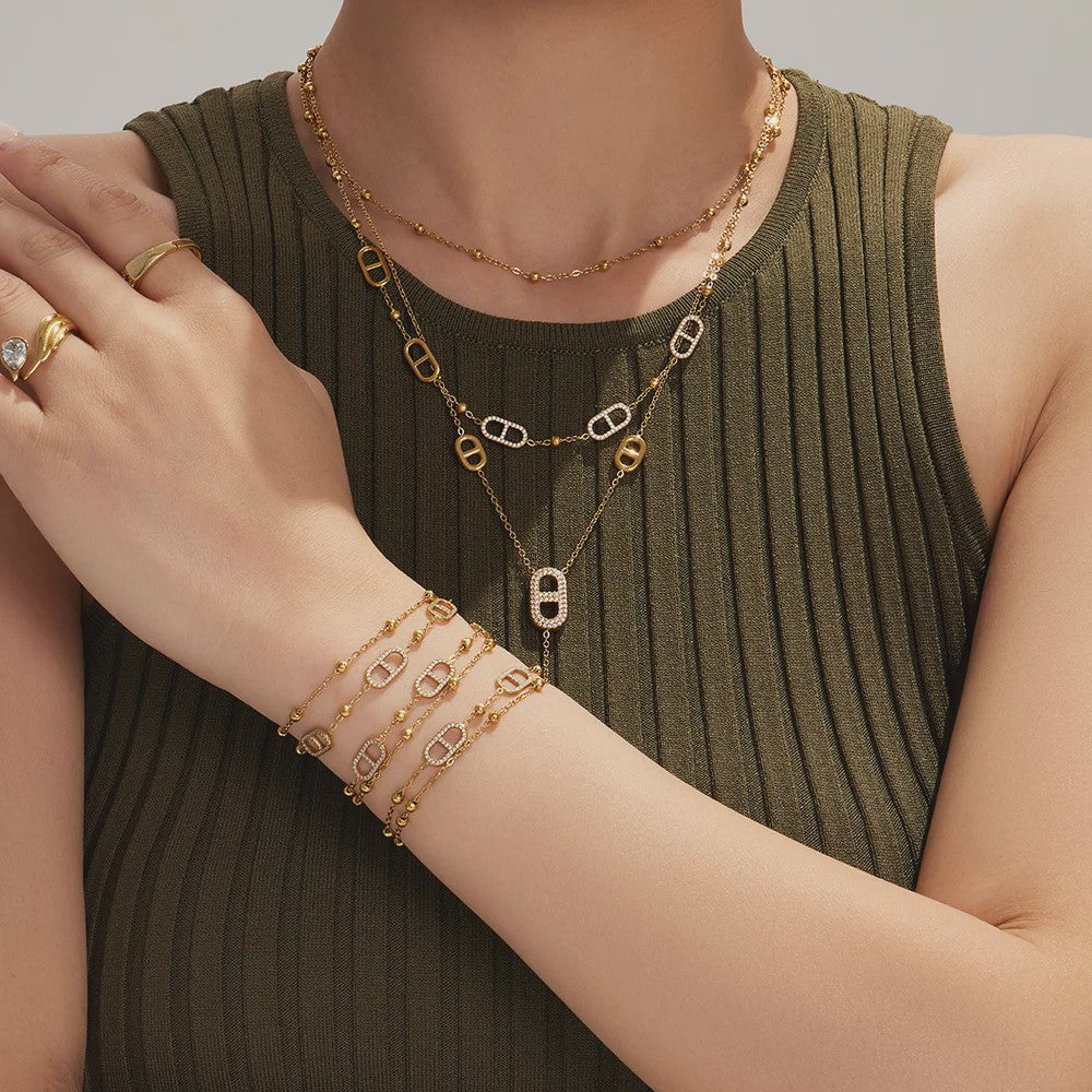 Dainty Gelaagde Sieraden Set: 18k Goudkleurig Roestvrij Staal Collier & Armband met Zirkonia