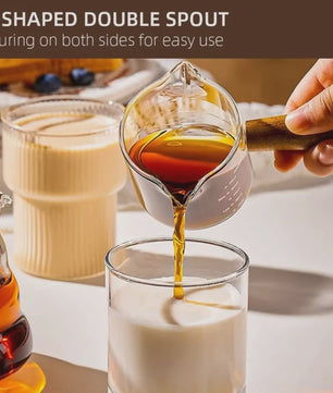 Glazen Espresso Maatbeker 75ml met Dubbele Uitloop en Houten Handvat - Barista Accessoire