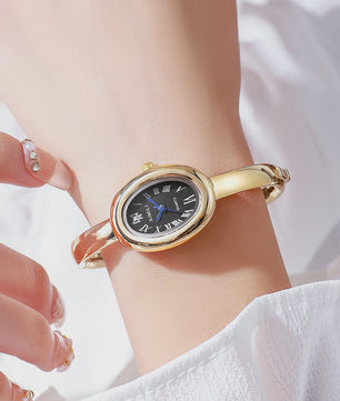 Luxe Dameshorloge met Strass en Gouden Afwerking - Elegant Quartz Polshorloge