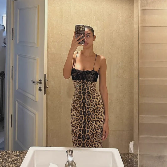 Luxe Leopard Print Jurk met Kant en Pailletten - Feestelijk & Sexy
