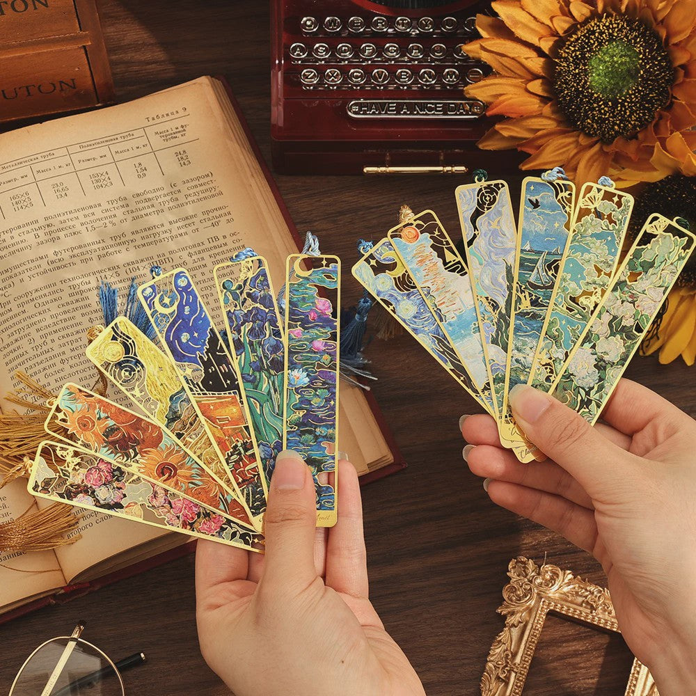 Set van 12 Vintage Metalen Bladwijzers met Kwastjes - Kunstzinnige Boekenleggers
