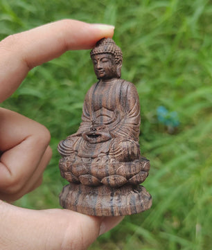 Houten Zittende Buddha Beeldje op Lotus – Zen Decoratie & Spirituele Figuur