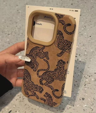 iPhone Hoesje met Levendig Luipaard Patroon - Schokbestendig Bonded Leer